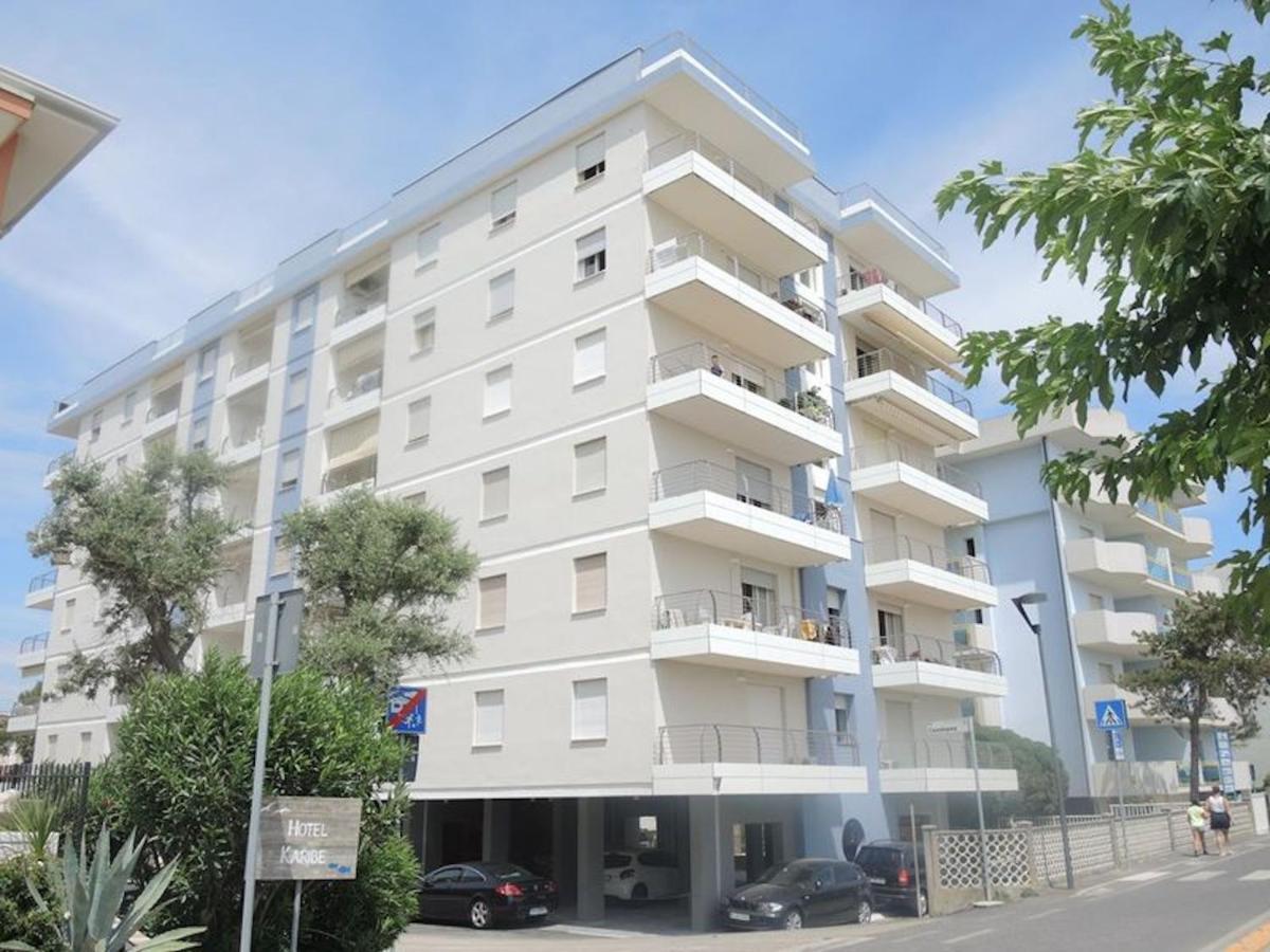 Apartment Lovely Flat With Terrace In - Beahost